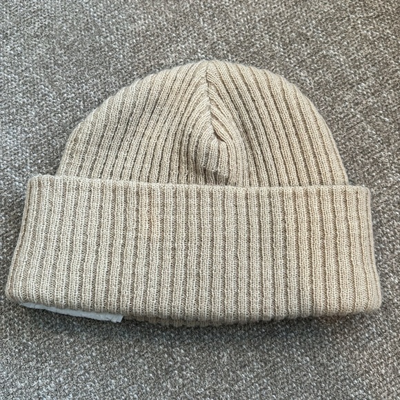 ✨ADER ERROR Bad Hair Day Beanie Hat - UNISEX - Picture 4 of 12